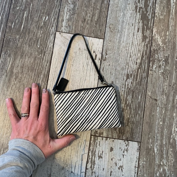 COACH purse wristlet - Picture 2 of 4